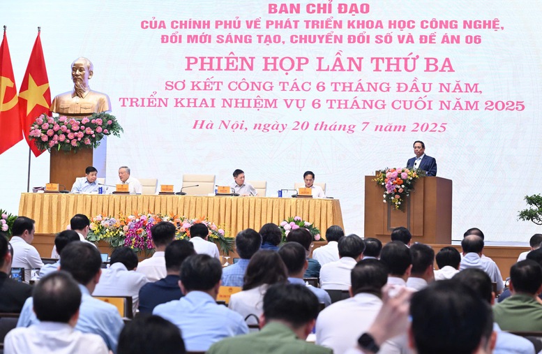 Thủ tướng chủ trì phiên họp BCĐ của Chính phủ về phát triển khoa học công nghệ, đổi mới sáng tạo, chuyển đổi số và Đề án 06