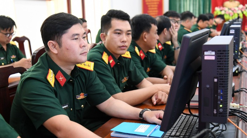 Đẩy mạnh “Bình dân học vụ số” thành phong trào toàn dân, toàn diện