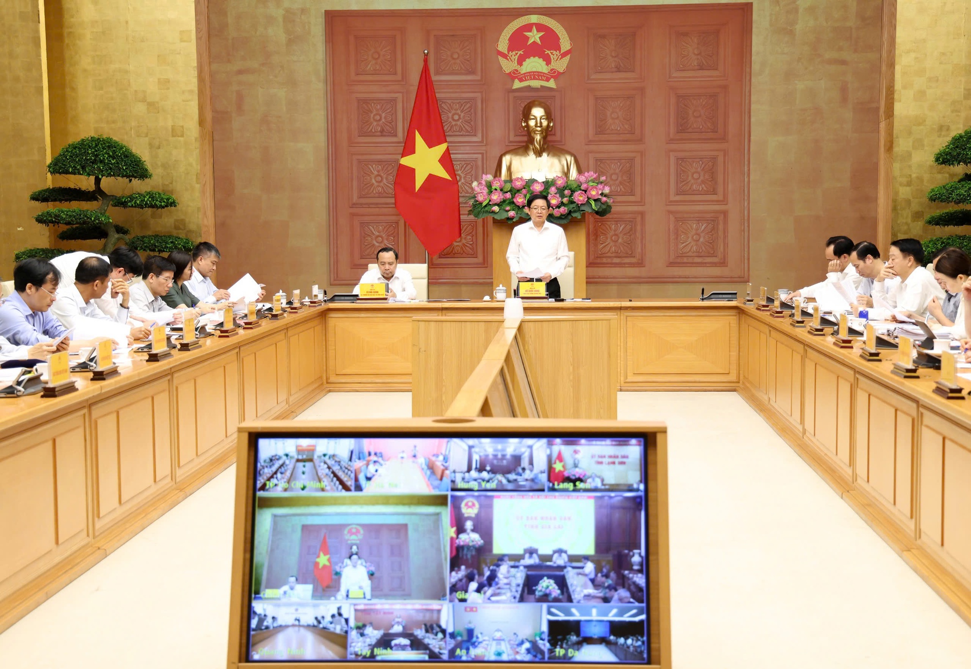 Phó Thủ tướng Hồ Quốc Dũng: Trong tháng 6 phải cơ bản tháo gỡ vướng mắc, thúc đẩy giải ngân vốn KH&CN
