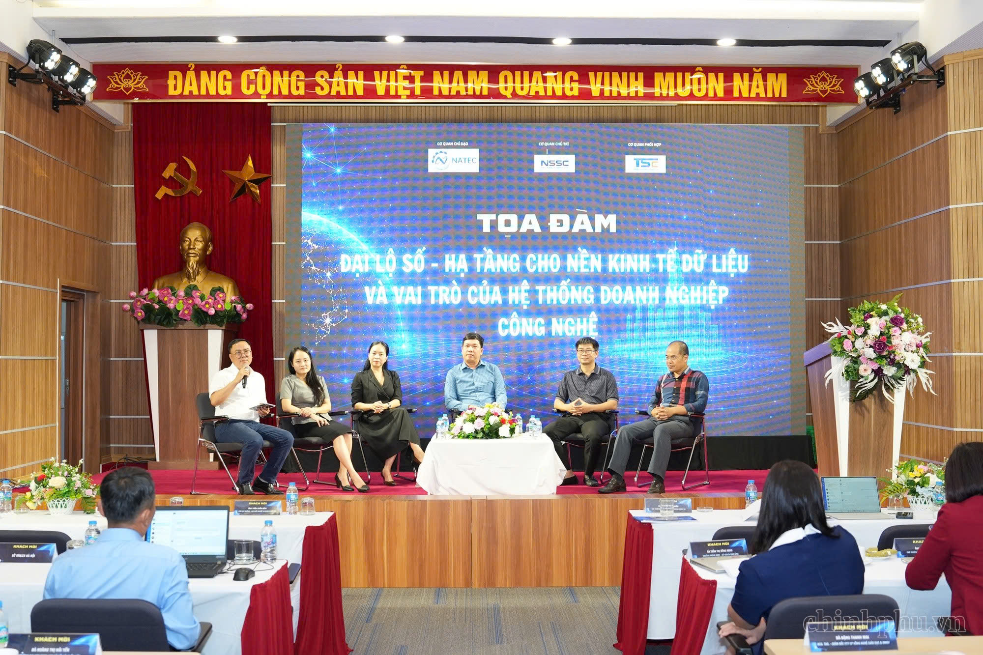 Xây dựng cơ sở dữ liệu cho hệ sinh thái khởi nghiệp sáng tạo: Nền tảng kinh tế dữ liệu