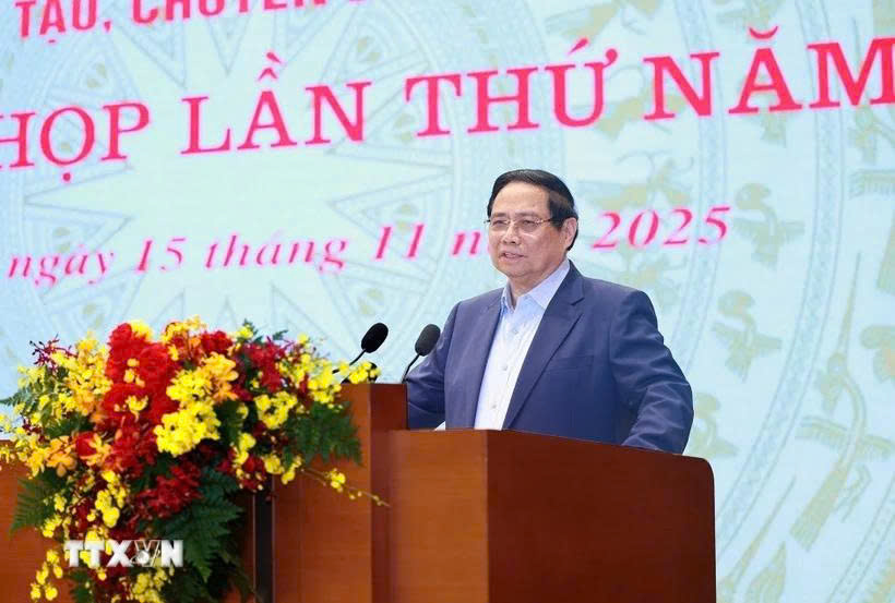 Thủ tướng: Lấy khoa học công nghệ và chuyển đổi số làm động lực chính của tăng trưởng