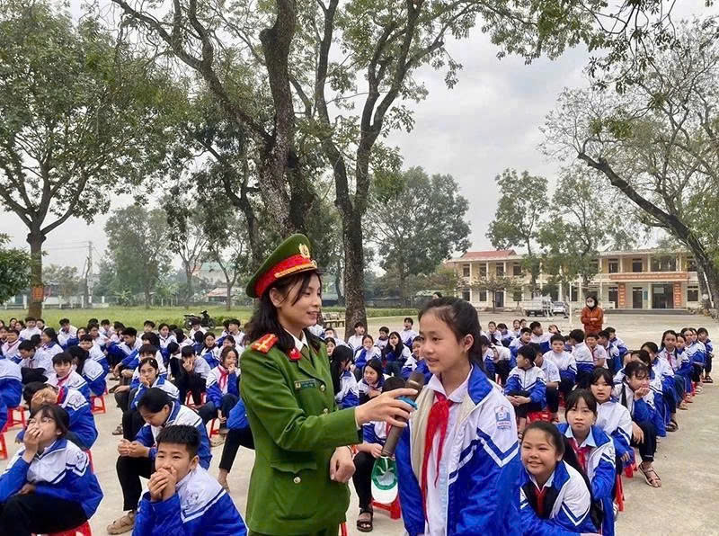 Xây dựng Công an phường Đông Sơn kiểu mẫu về an ninh, trật tự và chuyển đổi số